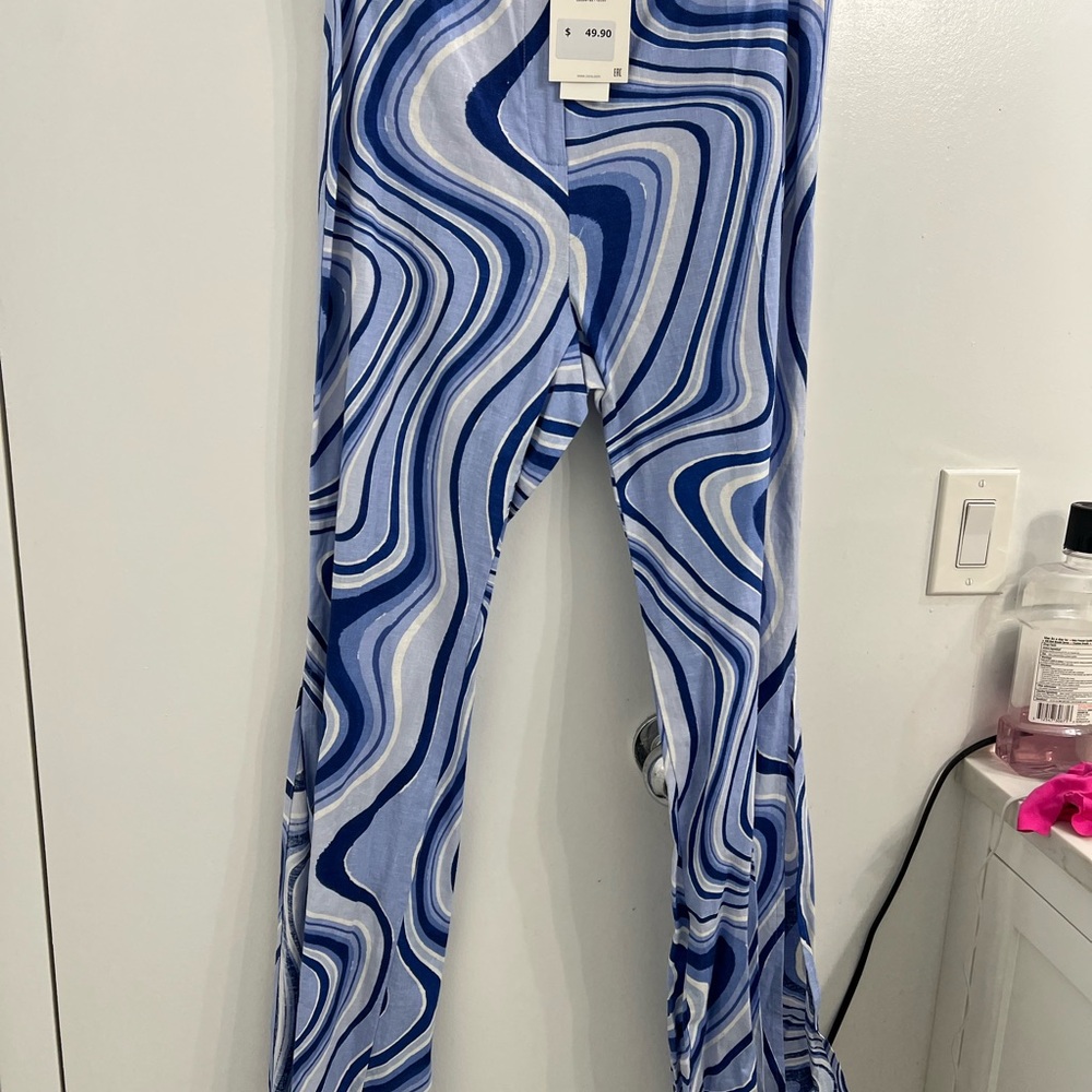 NEW Zara Swirl Patterned Blue and White Pants Size: Medium